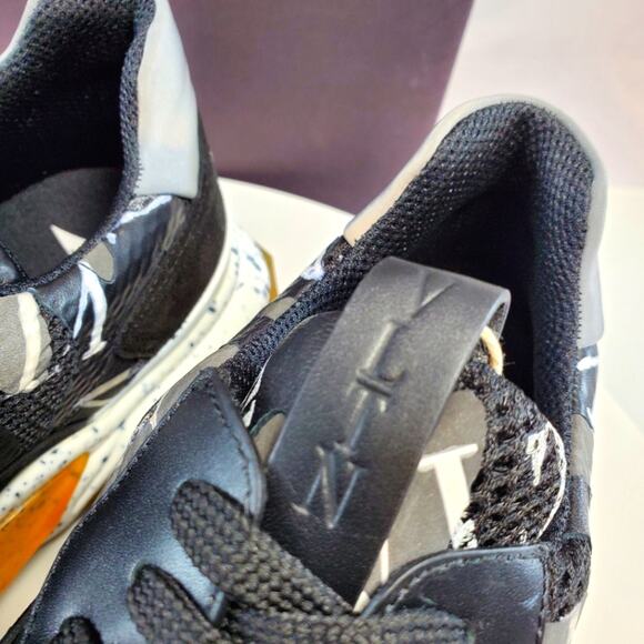 NWT$1,300 Valentino Garavani Men's Black Bounce Camouflage Sneakers Sz 42 (US 9) - Picture 11 of 16